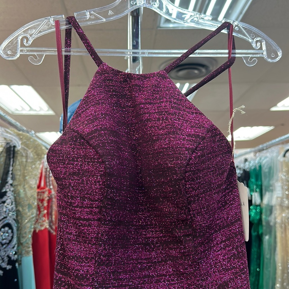 NWT MAGENTA/BERRY JOVANI DRESS
